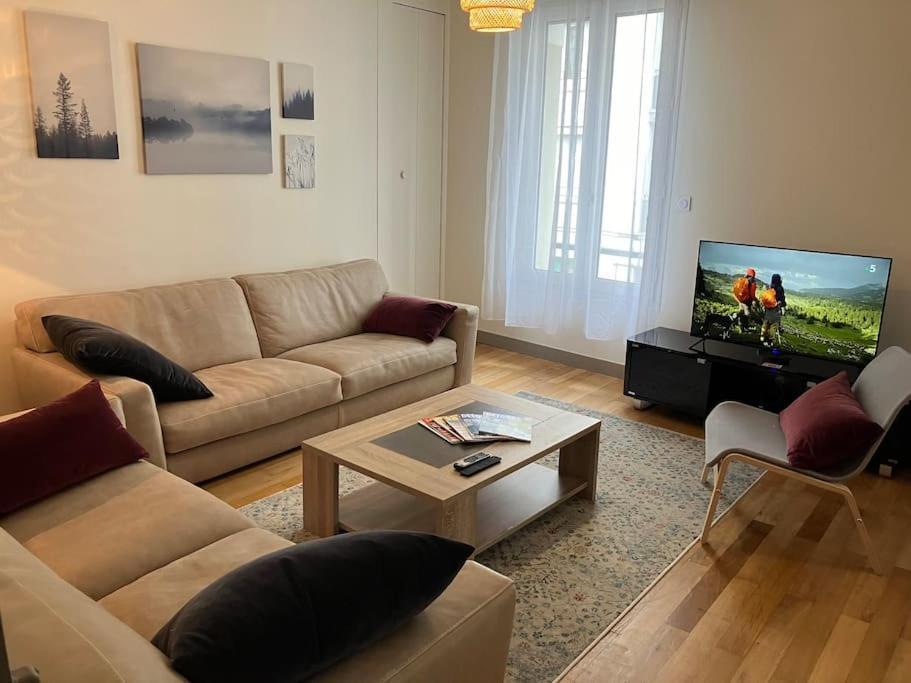 Appartement Spacieux En Centre Ville Vendôme Buitenkant foto
